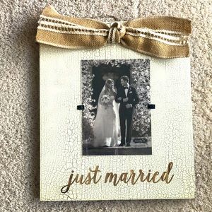 💒 Mud Pie “just married” picture frame